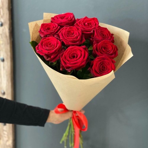 Купить на заказ Букет из 9 красных роз с доставкой в Уральске