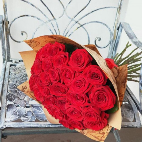 Купить на заказ Букет из 31 красной розы с доставкой в Уральске